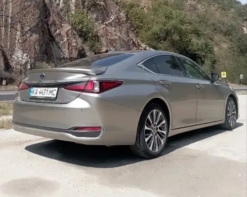 Lexus ES 300h